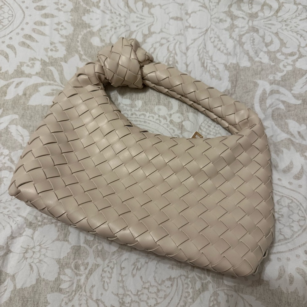 Elegant Cream Woven Handbag
